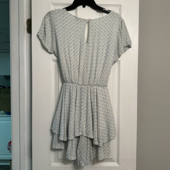 Blue and Cream Flowy Romper - Picture 2 of 2